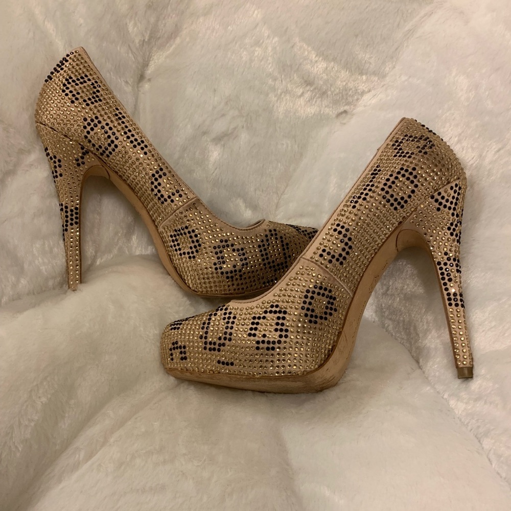 Report Signature Black & Gold Heel